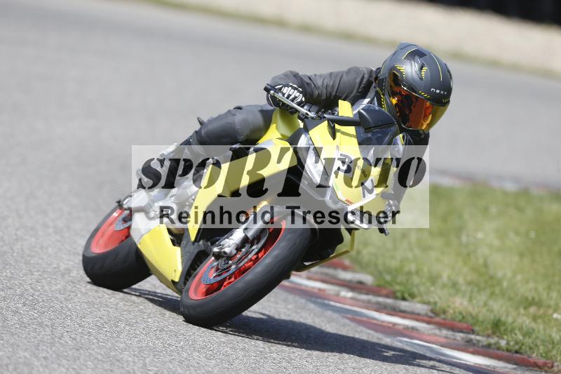 /Archiv-2025/09 22.04.2025 Cornu Master School ADR/gruen-vert/32